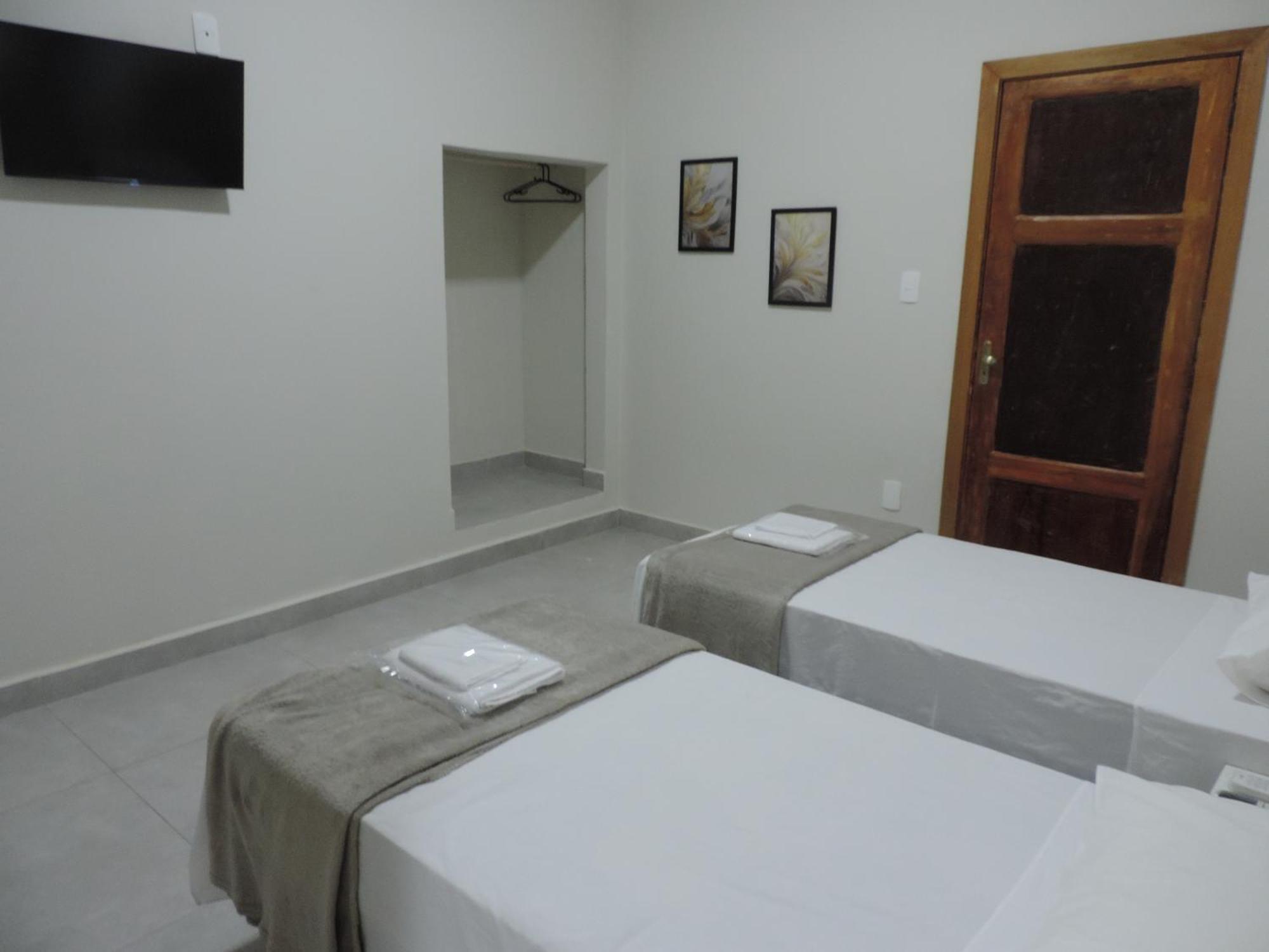 Sb Hospedaria Pousada Убераба Экстерьер фото