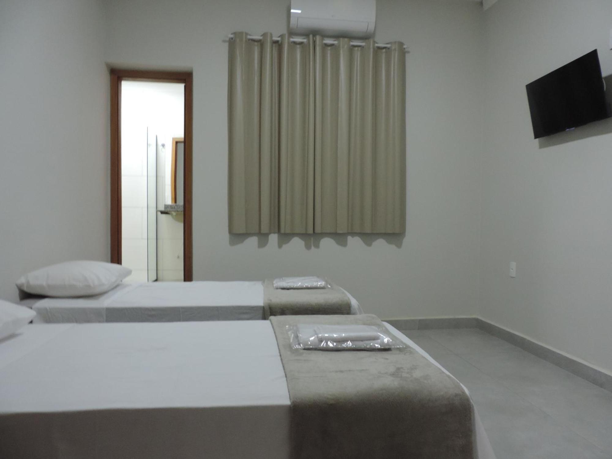 Sb Hospedaria Pousada Убераба Экстерьер фото